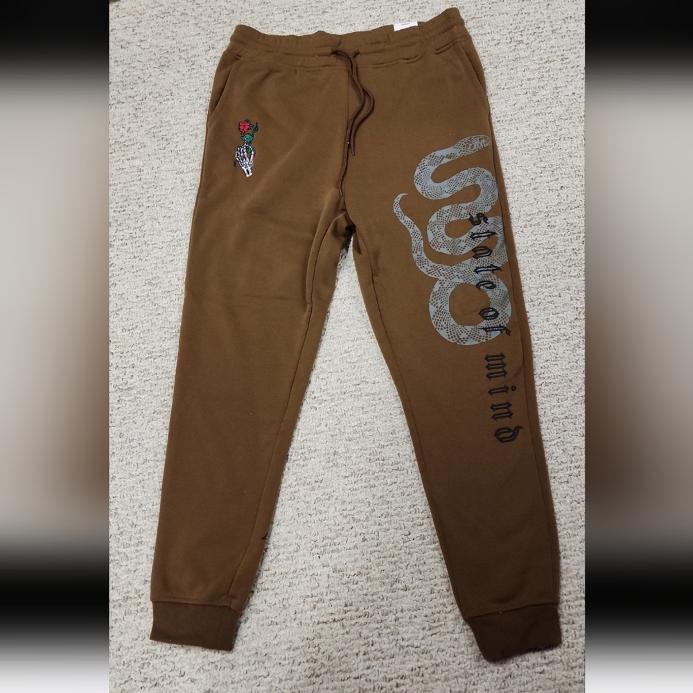 Brown Joggers with Snake Flowers